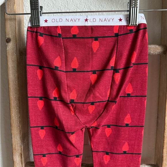 Old Navy Christmas “Silent Nights Are Boring” Boys Graphic Pajama Set Sz: 2T - Picture 12 of 13